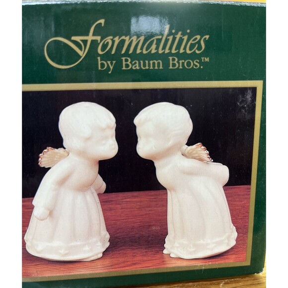 Kissing Angels Porcelain 4" Salt & Pepper Shakers Vint Formalities Baum Brothers - Picture 8 of 8